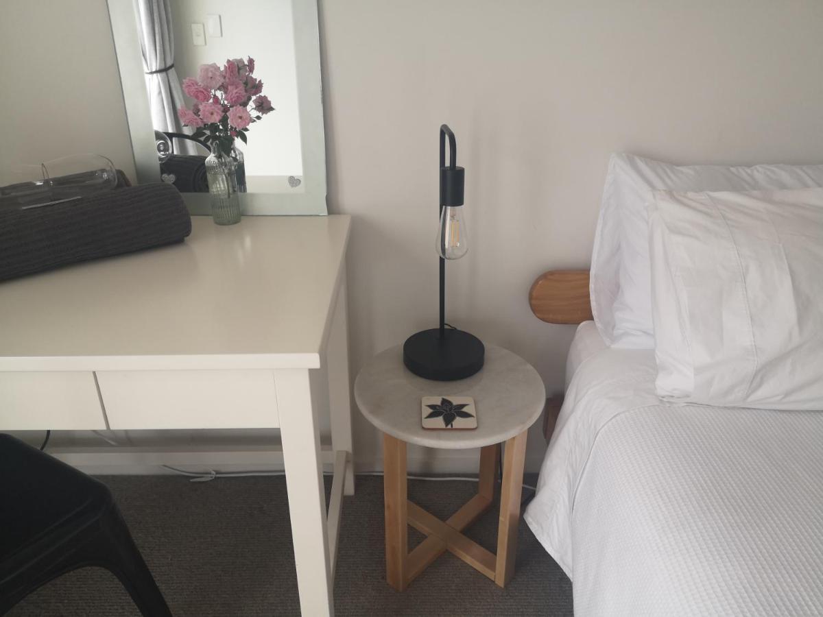 Pool House - One Bedroom Self Contained Unit Motueka Buitenkant foto